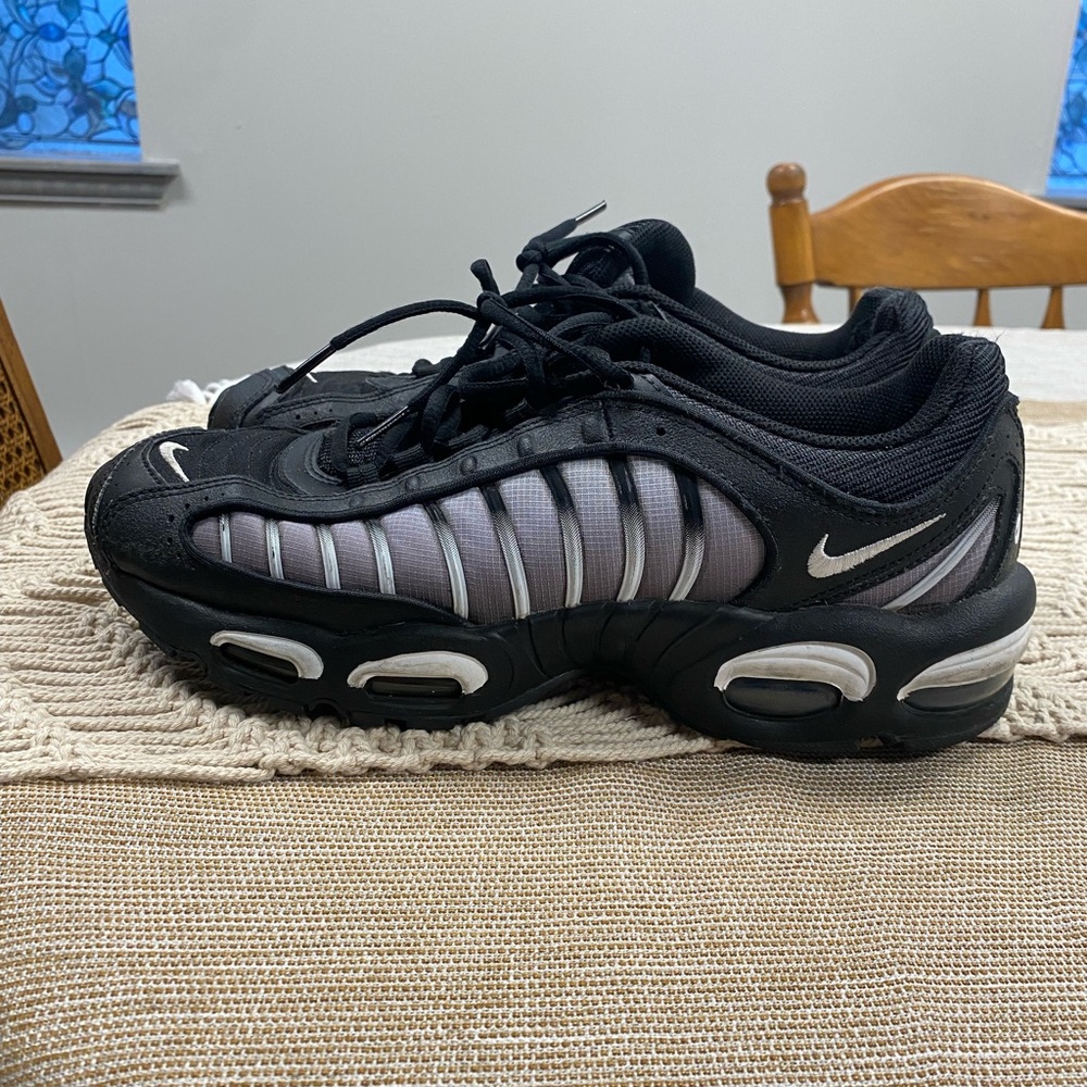 Nike Air Max Tailwind 4 size 11.5